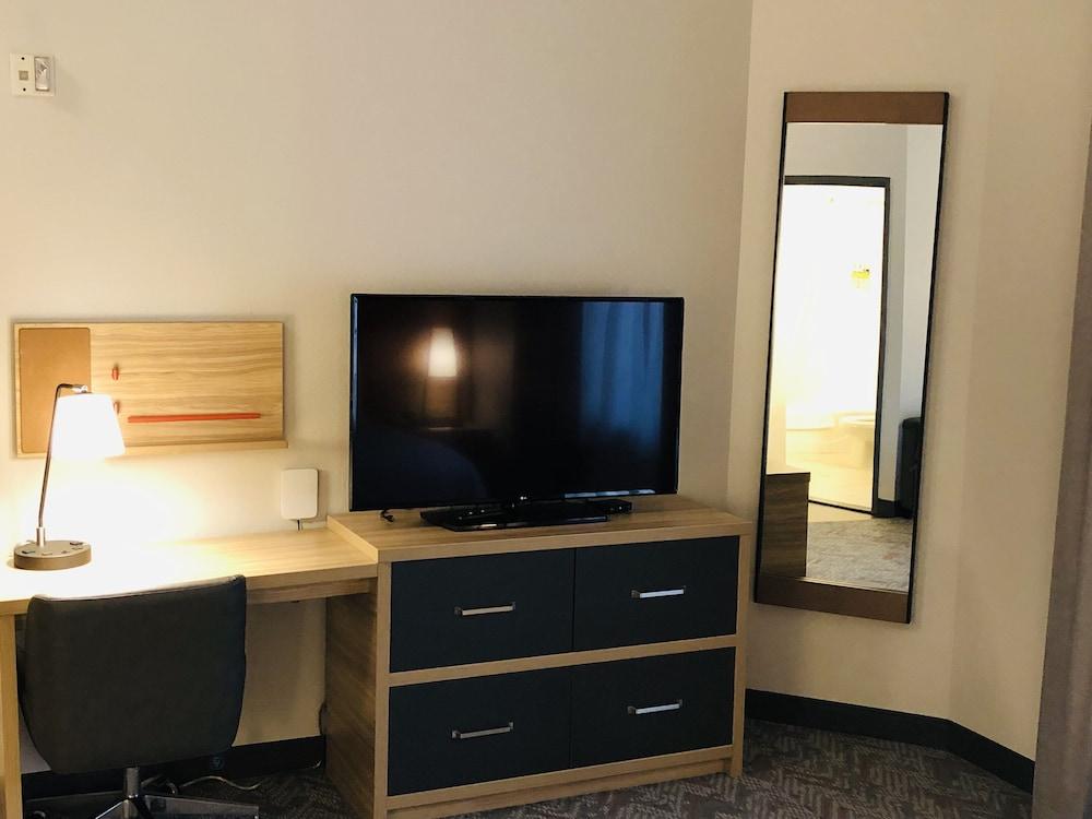Candlewood Suites Mount Pleasant by IHG photo 5