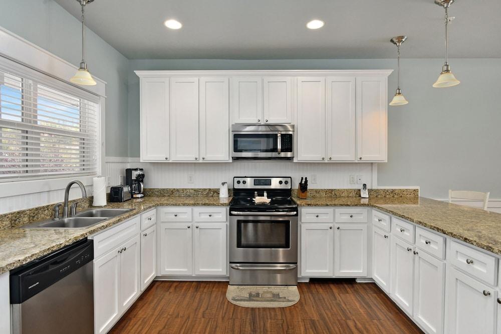 Bransons Nantucket photo 40
