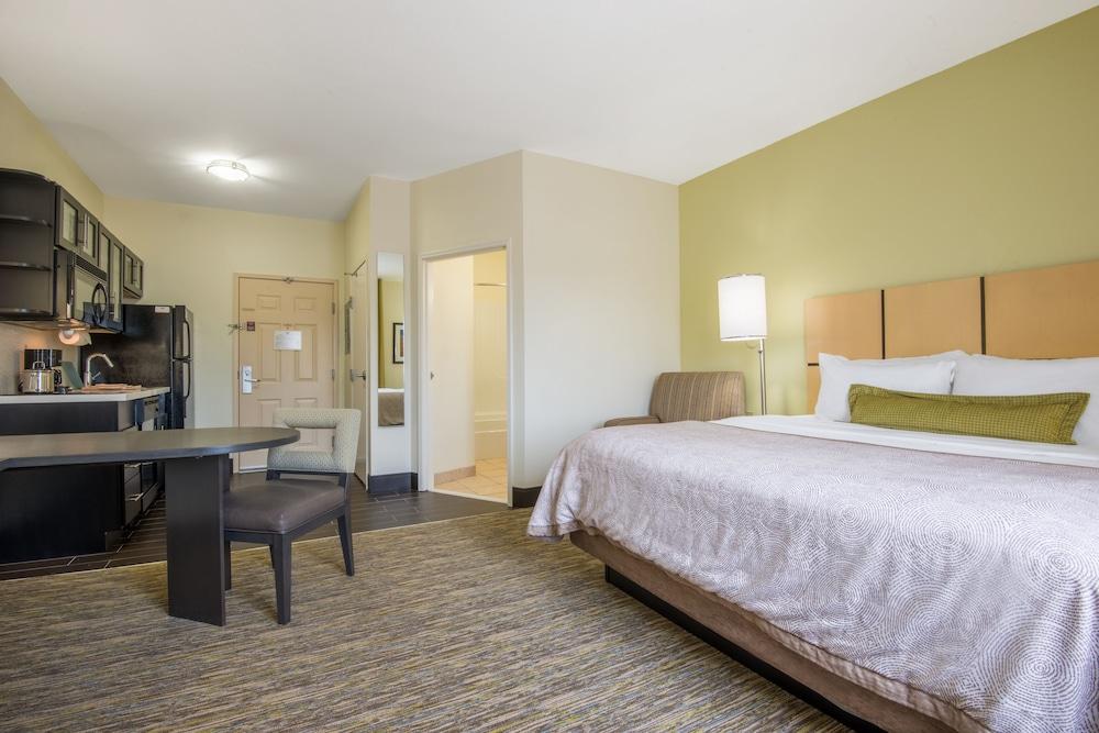 Candlewood Suites Jefferson City by IHG photo 19
