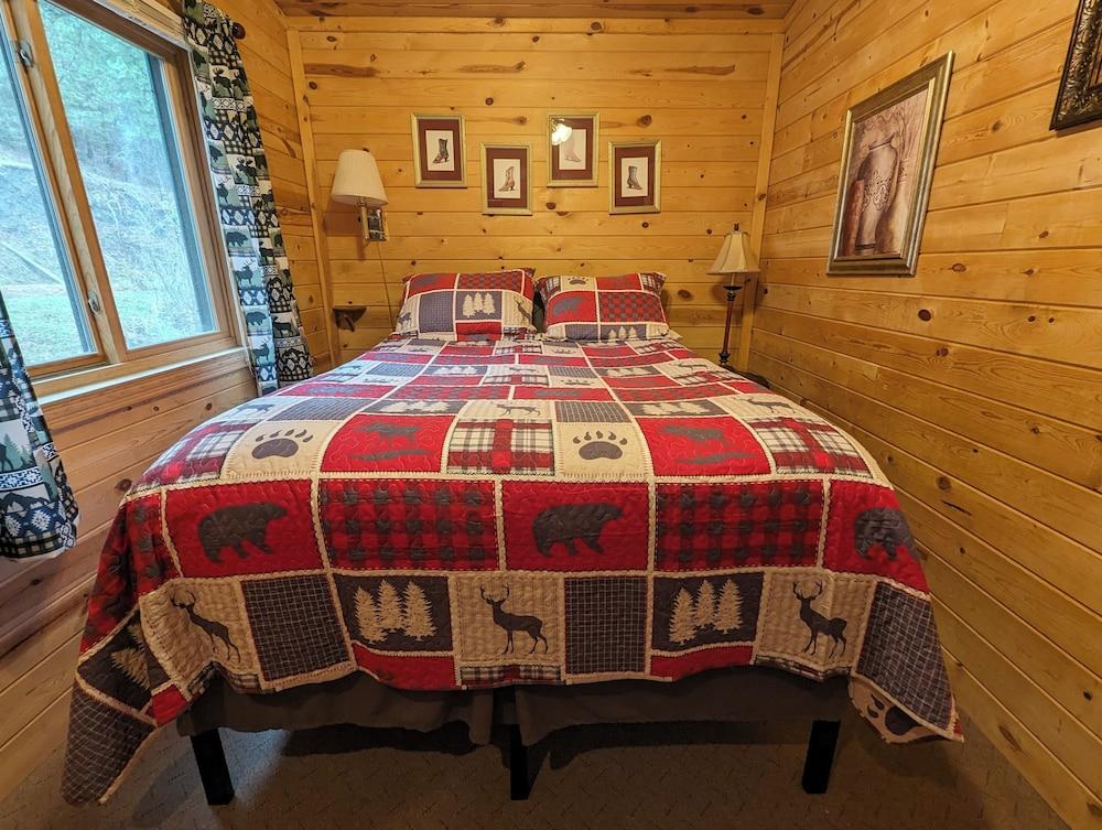 Ponderosa Pines Inn and Cabins photo 40
