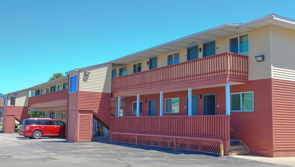 Chippewa Motel photo 16