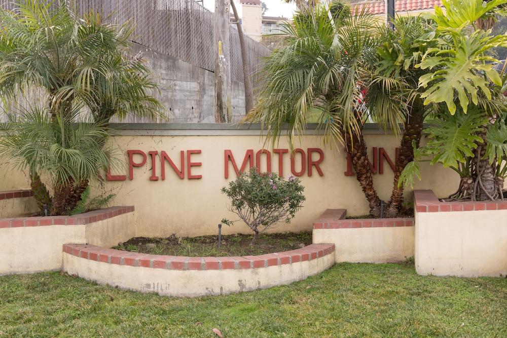 Alpine Inn And Suites photo 34