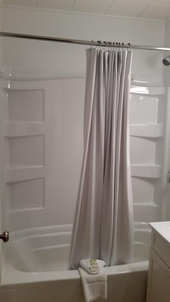Mystic Valley Inn photo 26