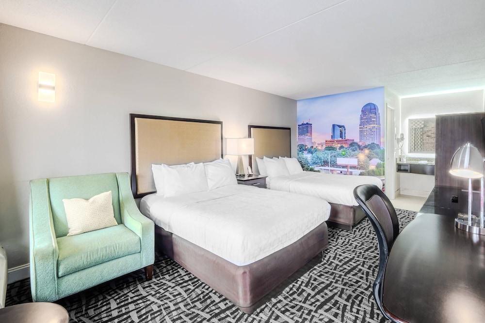 Clarion Pointe Winston – Salem Downtown photo 7