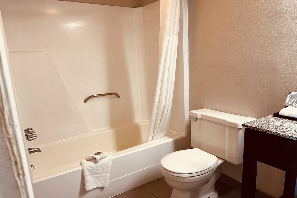 Cambridge Inn photo 13