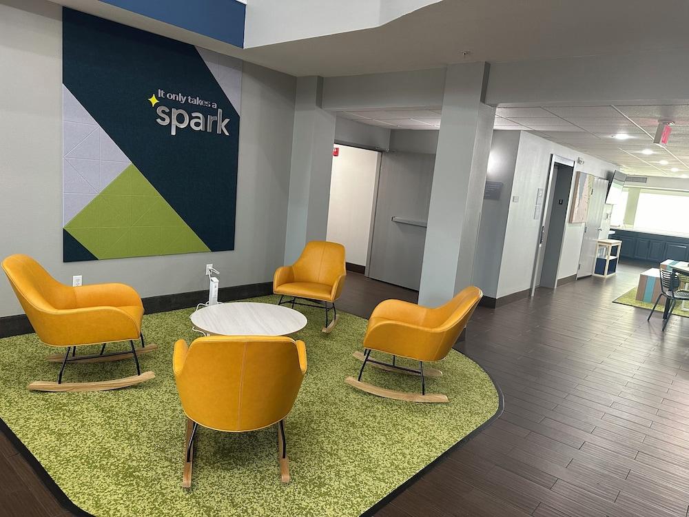 Spark by Hilton Round Rock photo 2