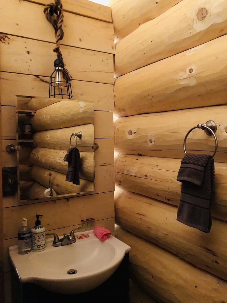Wrangell Mountain Lodge photo 2