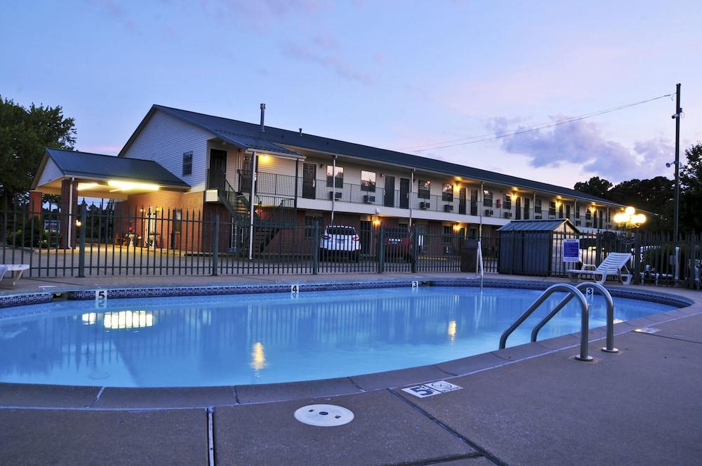 The Regency Inn photo 25