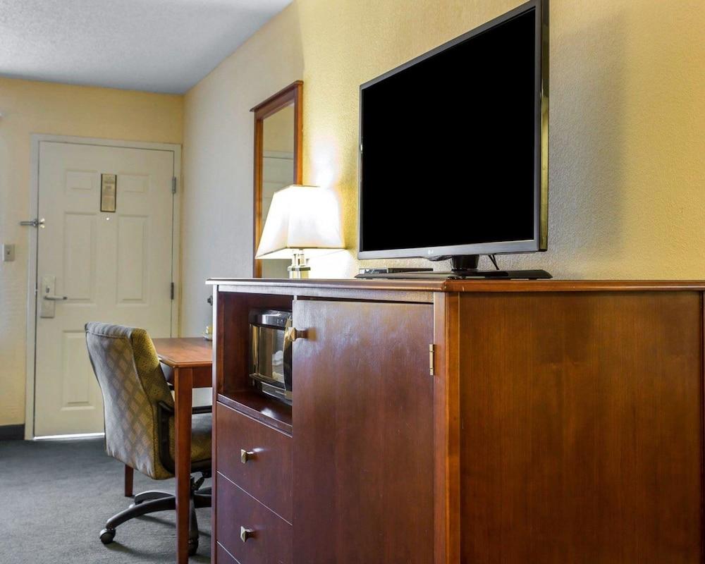 Quality Inn Aiken North photo 18