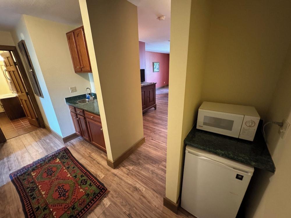 Artists Colony Inn photo 19