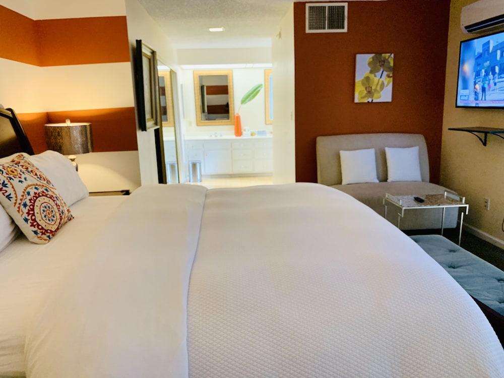 The Village Palm Desert photo 9