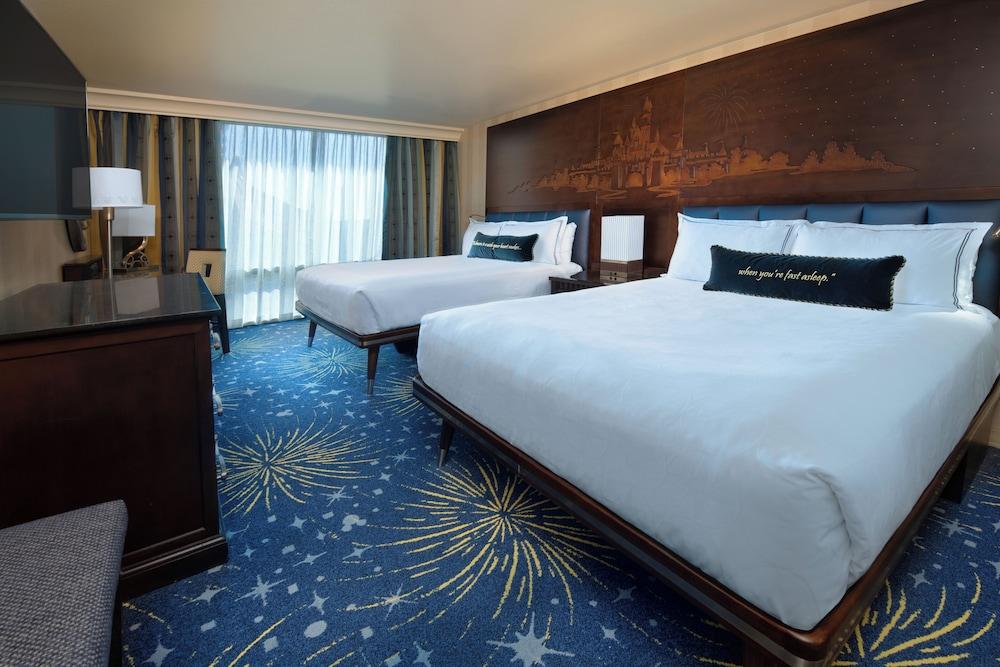 Disneyland Hotel photo 25
