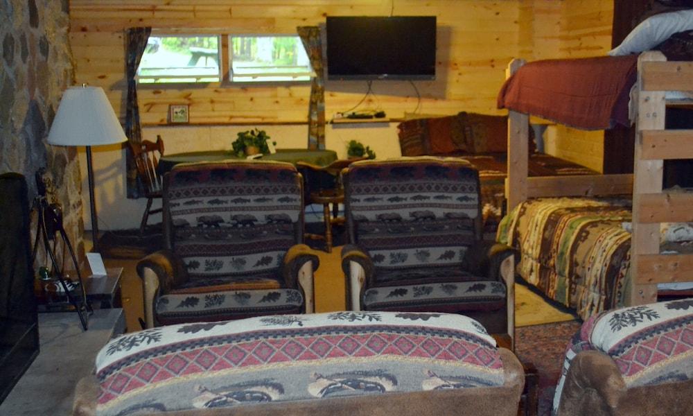 AJ's Lodge and Oven photo 53