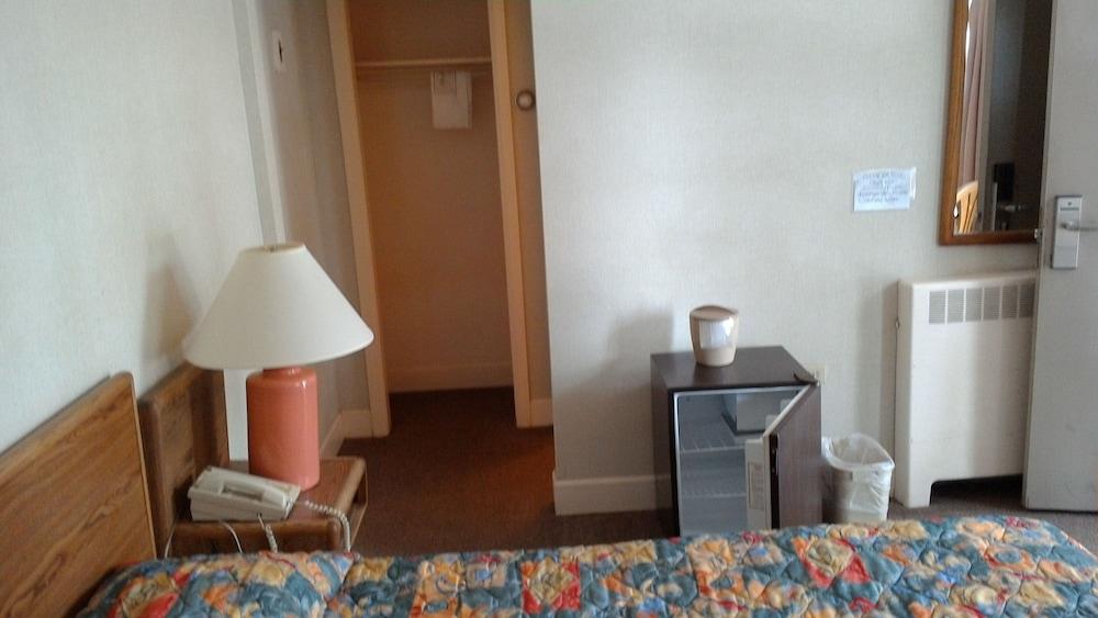 Spruceglen Inn photo 10