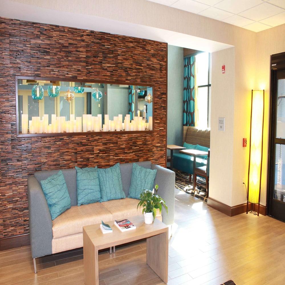 Hampton Inn & Suites Stroudsburg Pocono Mountains photo 3
