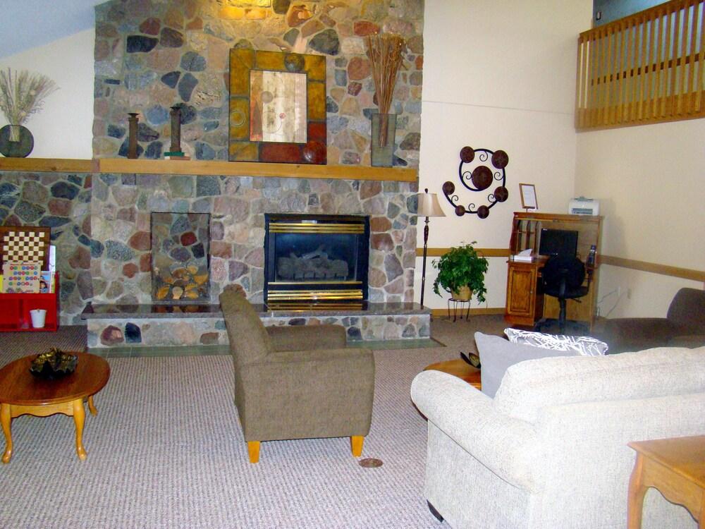 Boarders Inn & Suites by Cobblestone Hotels - Faribault photo 45