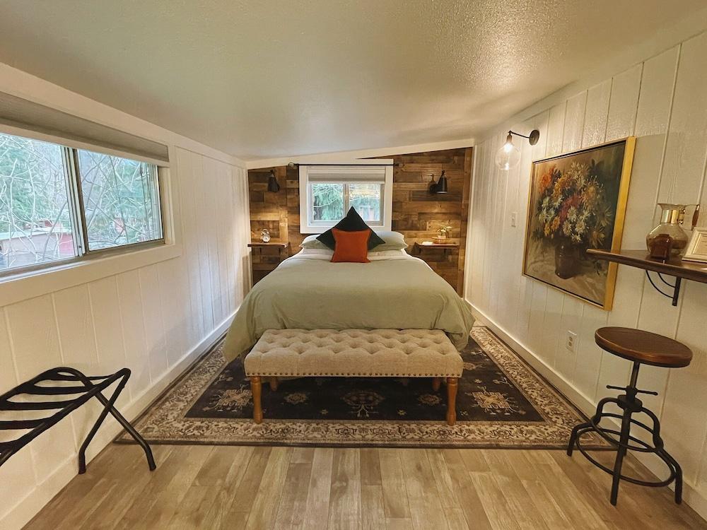 Emerald Valley Inn photo 29