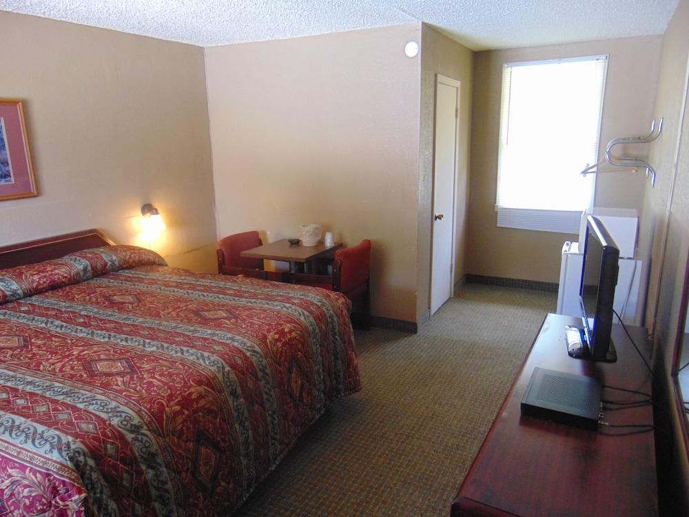 Westbrook Motel photo 3