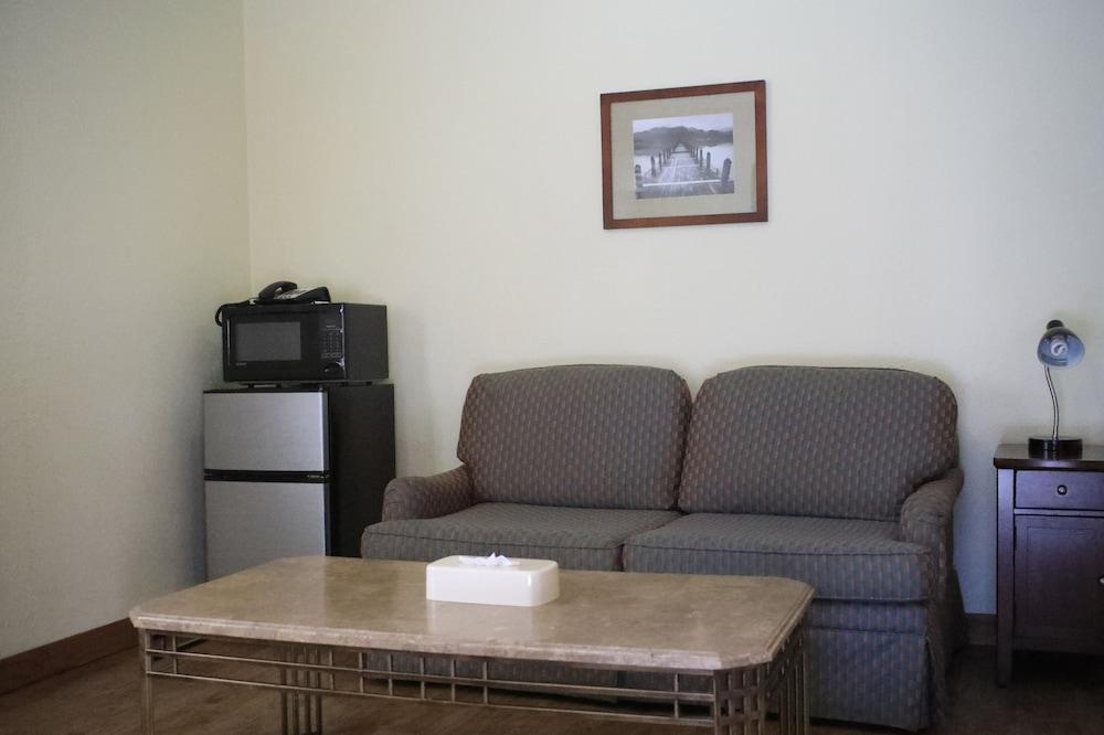 Carmel Resort Inn photo 78