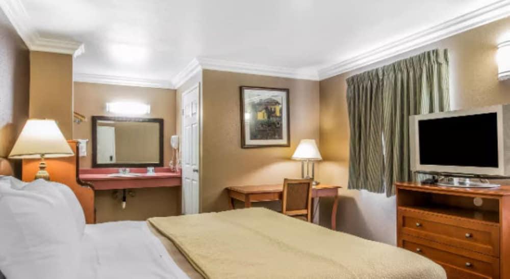 Rodeway Inn Ventura Midtown photo 29