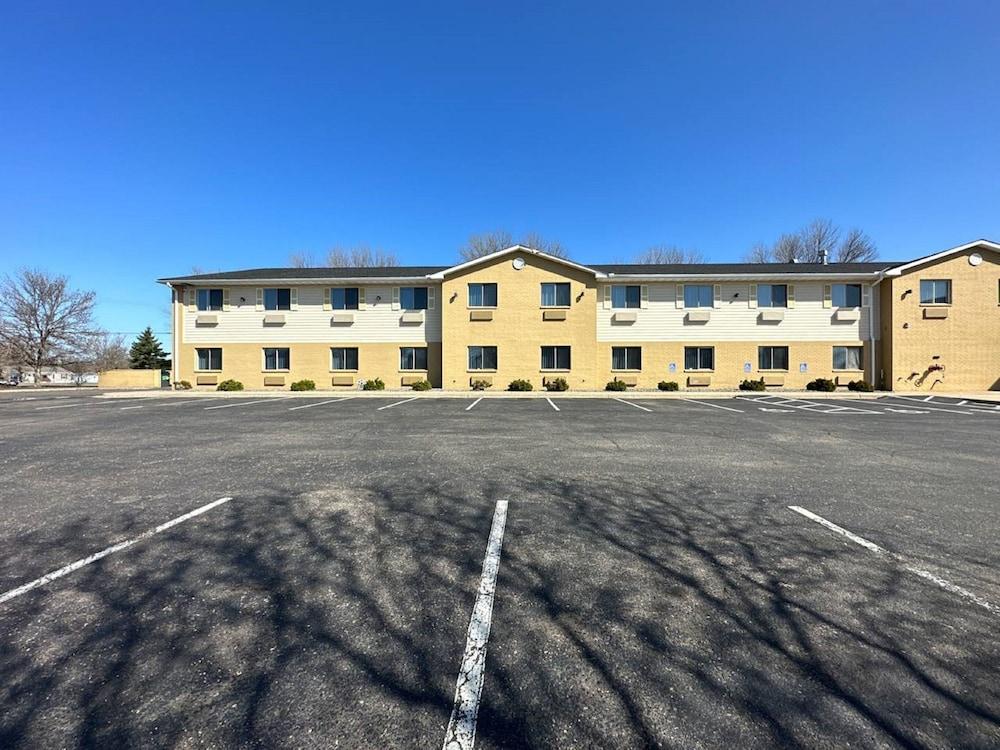 Blaine Town Inn & Suites photo 7