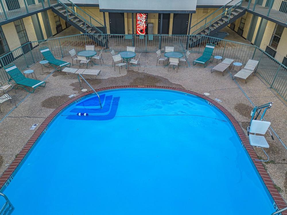 Quality Inn photo 32