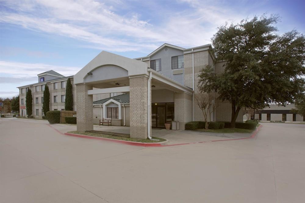 Americas Best Value Inn Addison Dallas photo 1