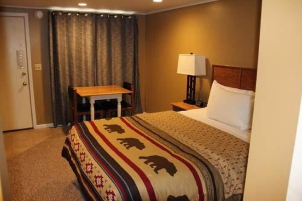 Lakeshor Motor Inn photo 13