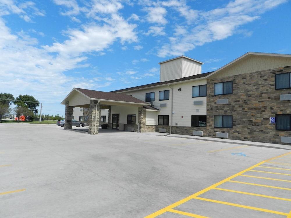 Cobblestone Inn & Suites – Fort Dodge photo 54