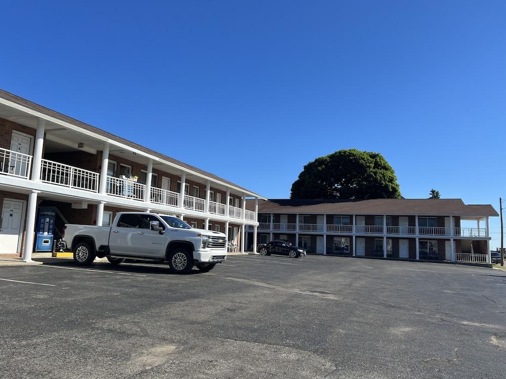 Continental Inn photo 17