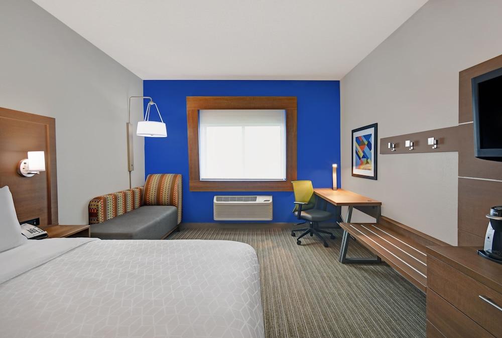 Holiday Inn Express Adrian by IHG photo 9