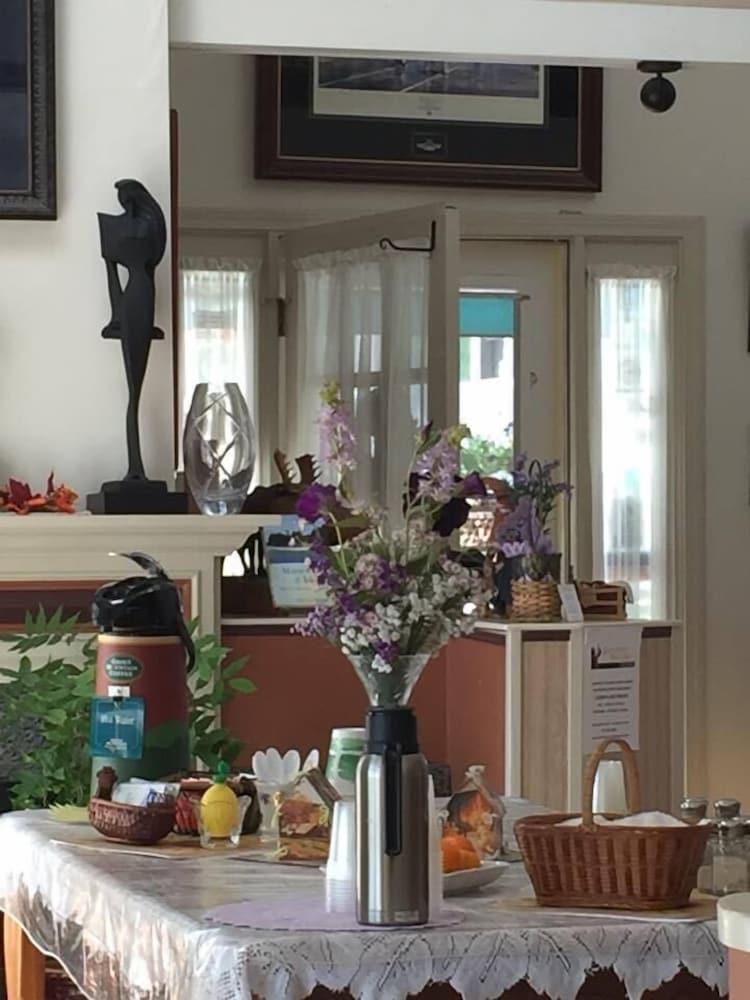 Mount Battie Inn photo 5