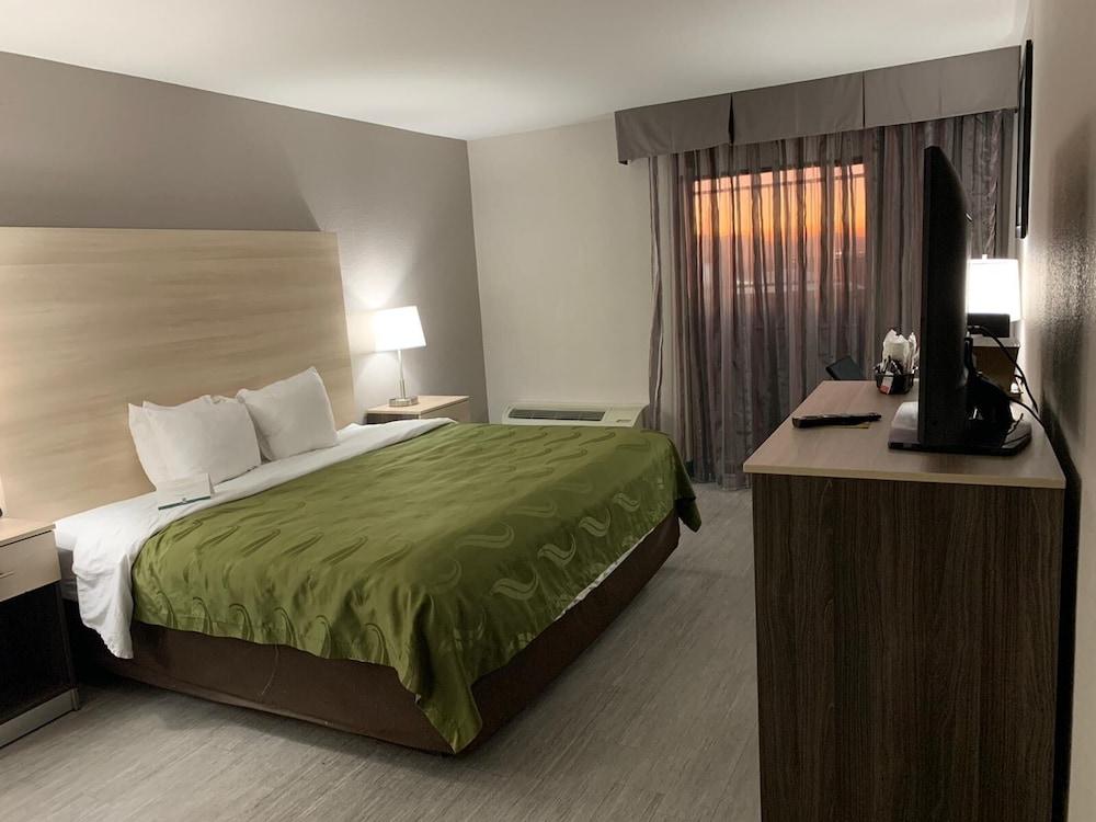 Quality Inn Airport East photo 33