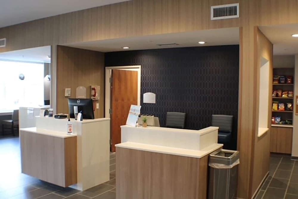 Microtel Inn & Suites by Wyndham Liberty/NE Kansas City Area photo 5