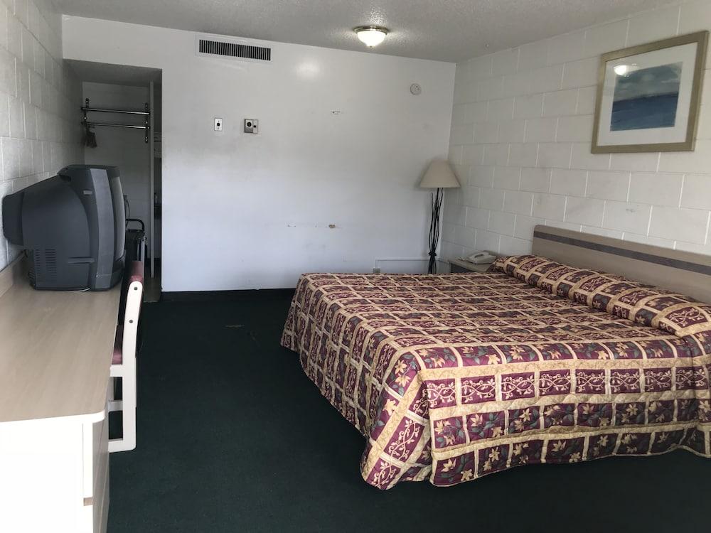 SuperLodge Motel photo 27