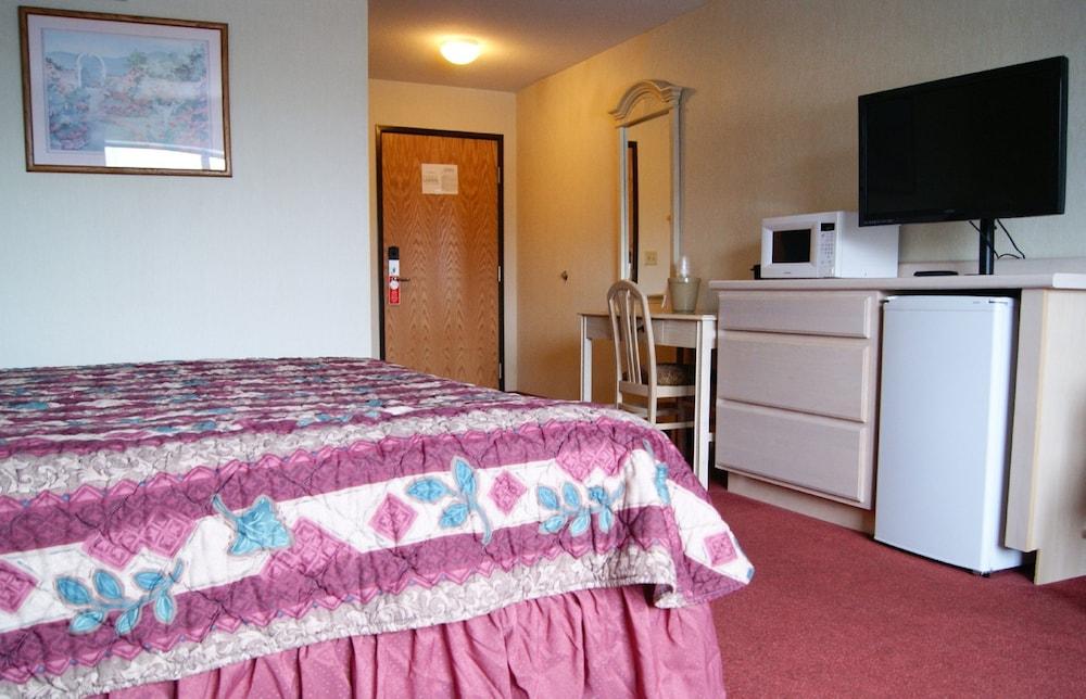 Meadow Court Inn photo 14