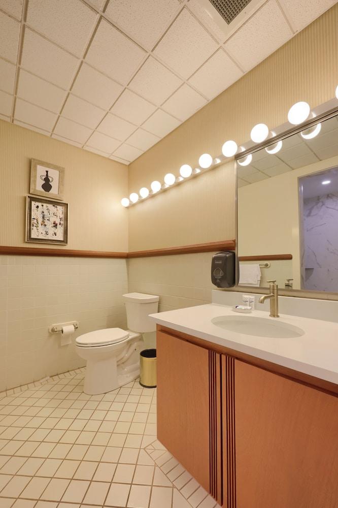 The Executive Suites and Venue photo 69