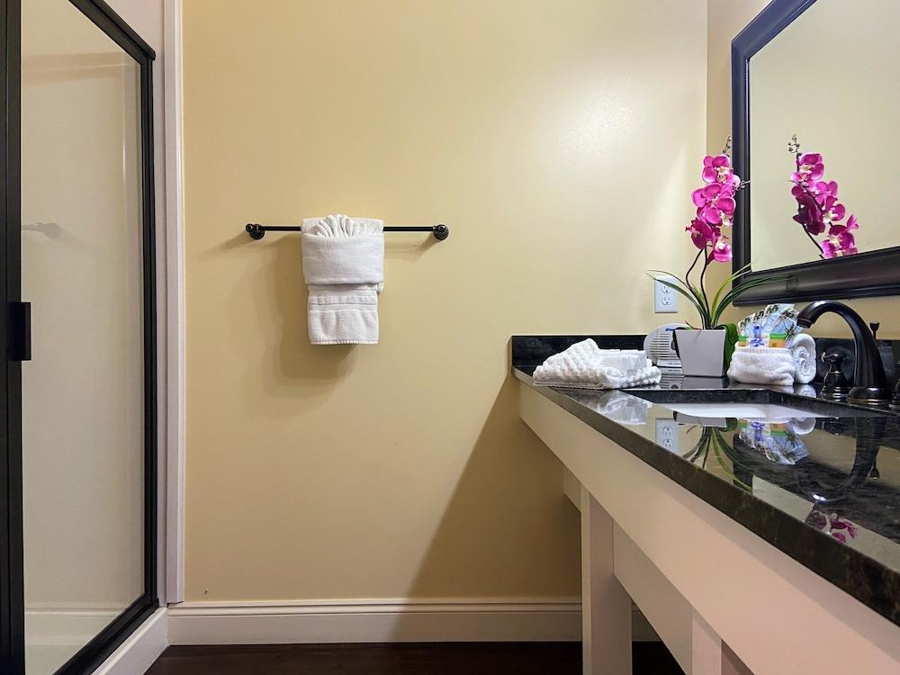 30A Inn & Suites photo 73