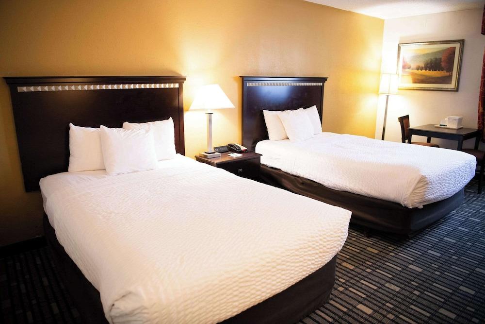 Quality Inn Somerset photo 23
