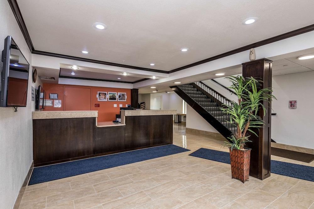 Motel 6 Peoria, IL photo 6
