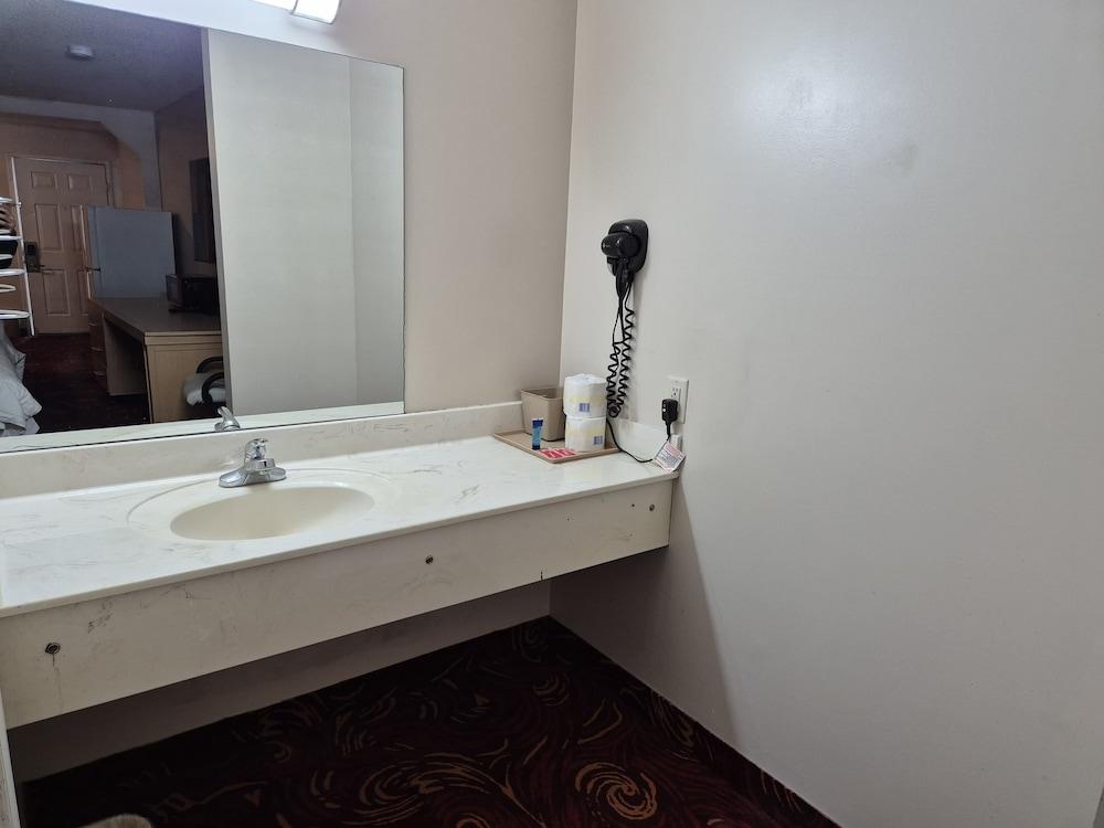 General Bragg Inn & Suites Chickamauga photo 26