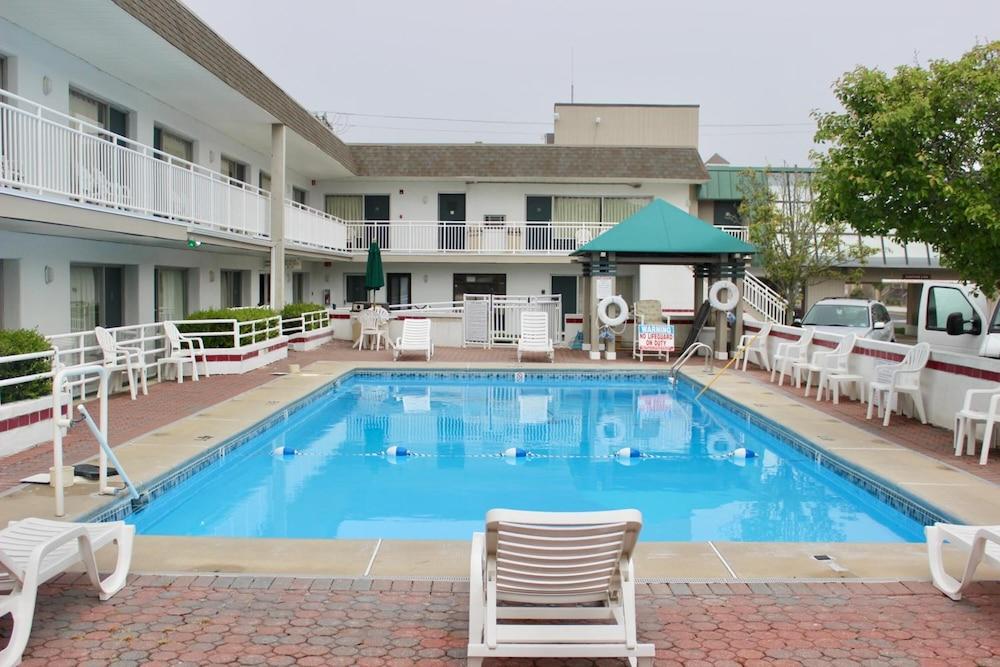 Wild Dunes Inn photo 10