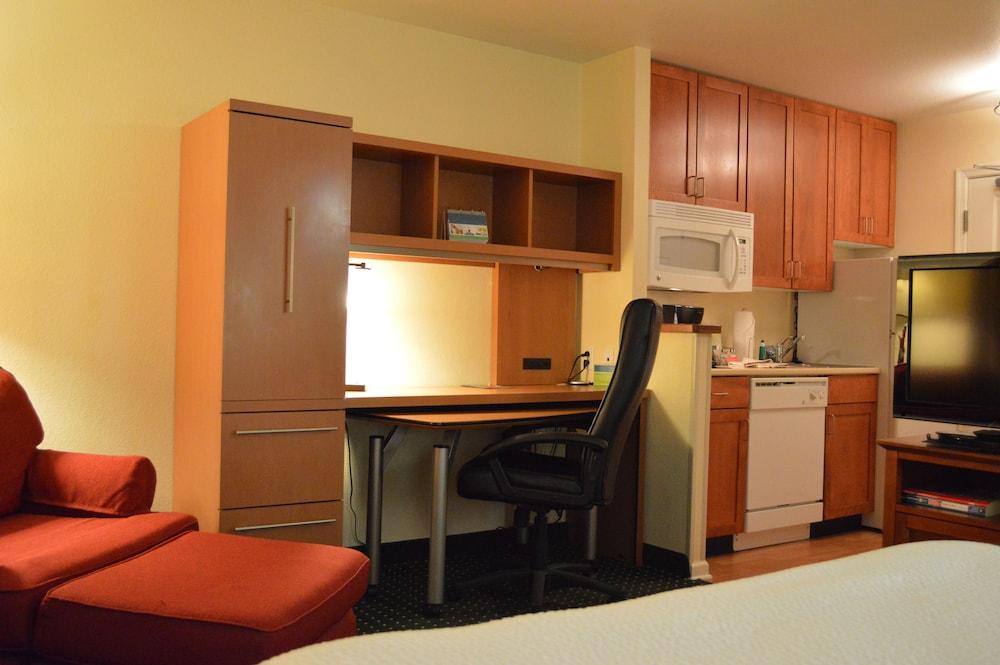 TownePlace Suites by Marriott Quantico Stafford photo 7