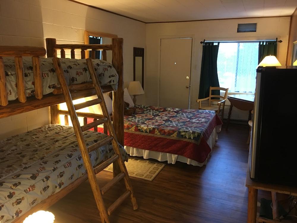 Black Bear Inn photo 79