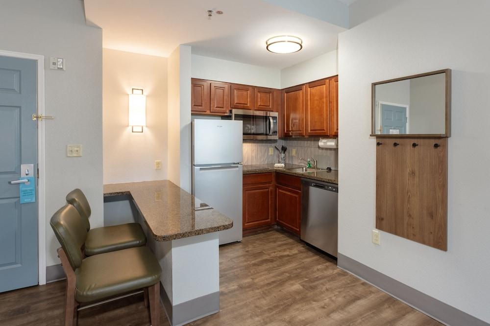 Staybridge Suites West Seneca by IHG photo 14