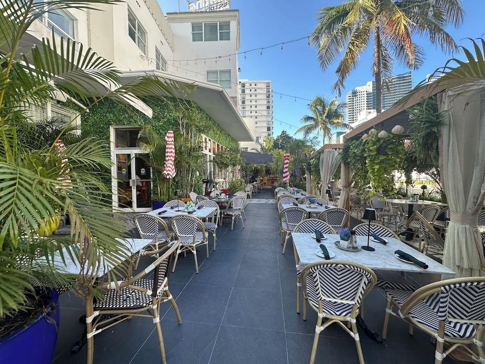 Maxines Dorset Catalina Hotel photo 45