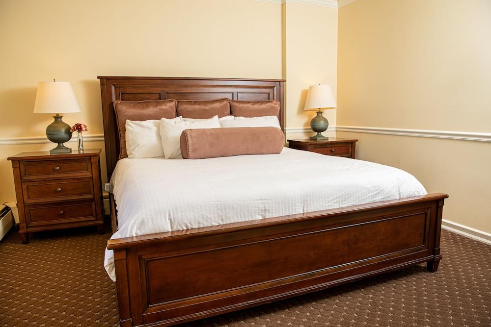 Plumsteadville Inn photo 8