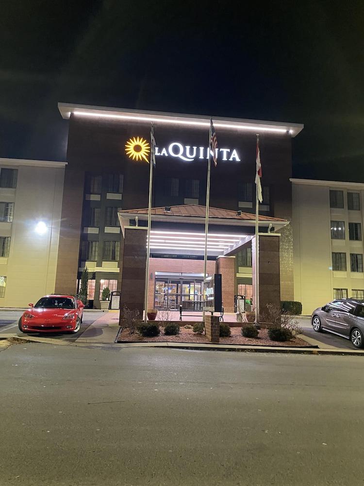 La Quinta Inn & Suites Summersville / New River National Park — hotel in Summersville
