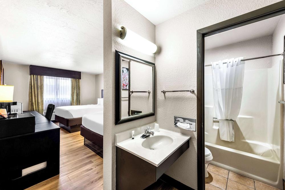 Americas Best Value Inn Marquette photo 16