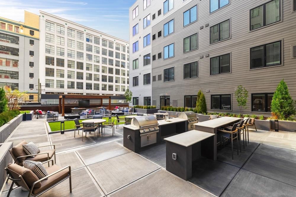 Luxury Apartments by Hyatus Center City photo 1
